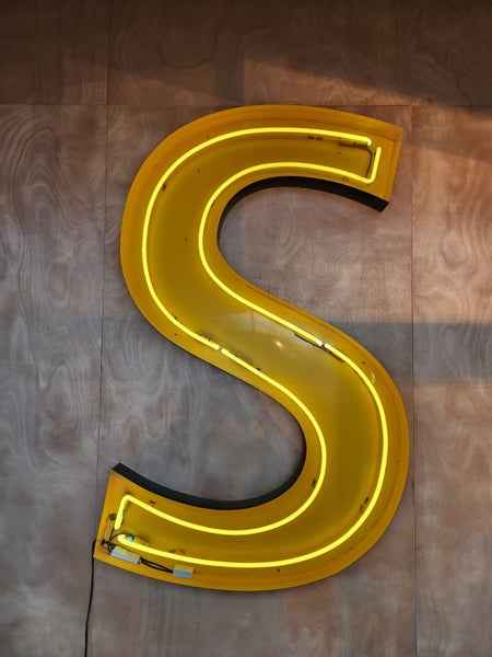 Neon Light - Big S! Carousel 4