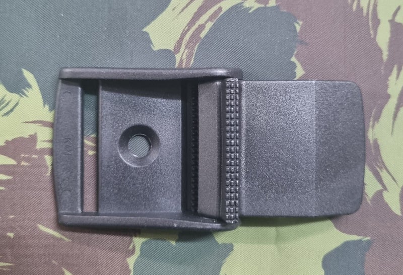 Plastic Buckle - various sizes Carousel 2