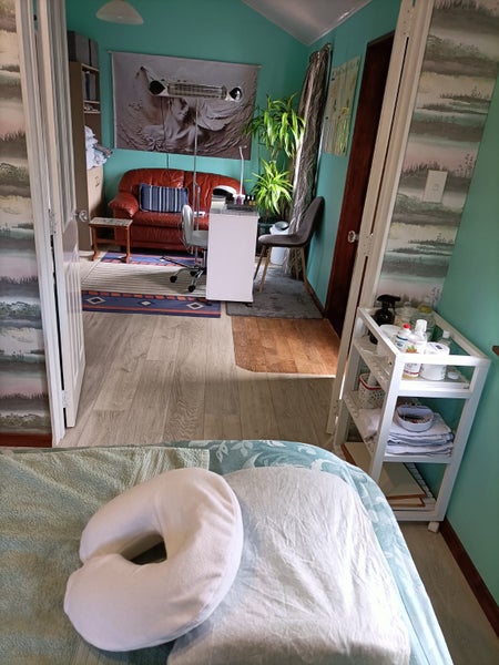 Bargain: Machines for Beauty / Wellness & Tiny House-Clinic, 30m2 Carousel 2