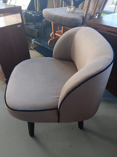 1466 RETRO LOOK TUB CHAIR Carousel 2