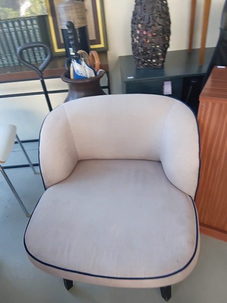 1467 RETRO LOOK TUB CHAIR Carousel 3