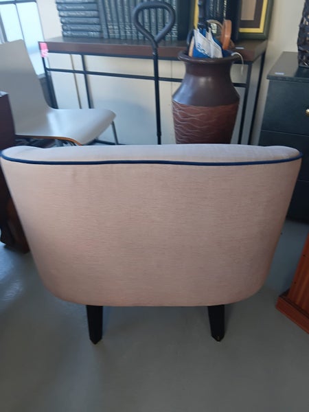 1468 RETRO LOOK TUB CHAIR Carousel 3