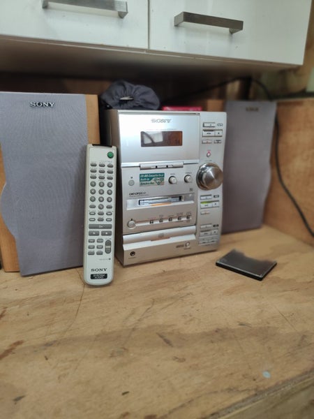 Sony CMT-CP33MD Micro System CD / Tape / Minidisc Carousel 1