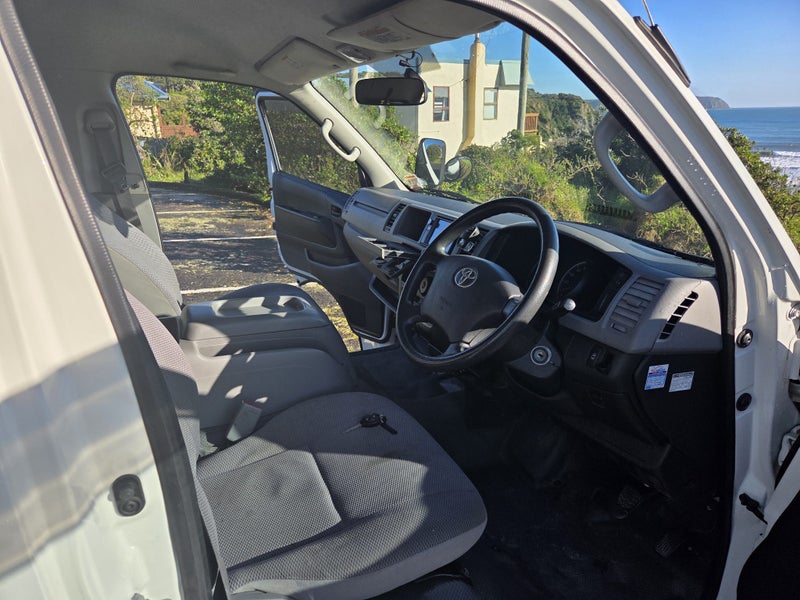 2009 Toyota Hiace63613526457987114