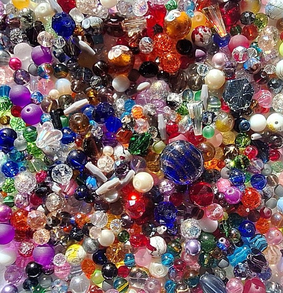 *$1.00 Res* A BIG LOT of OVER 800 MIXED BEADS 500gms. INCLUDING 7 STRANDS!63613766753027112