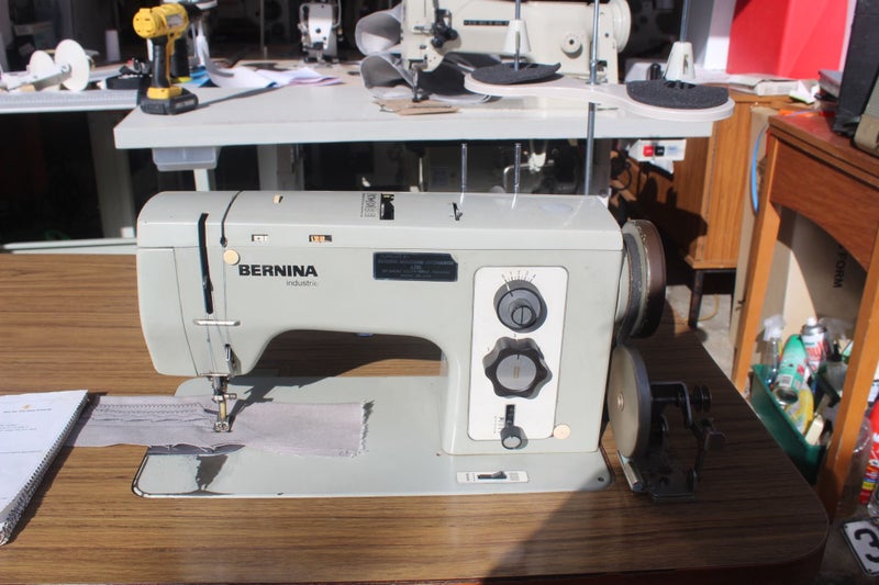 BERNINA 850 INDUSTRIAL ZIG ZAG Carousel 2