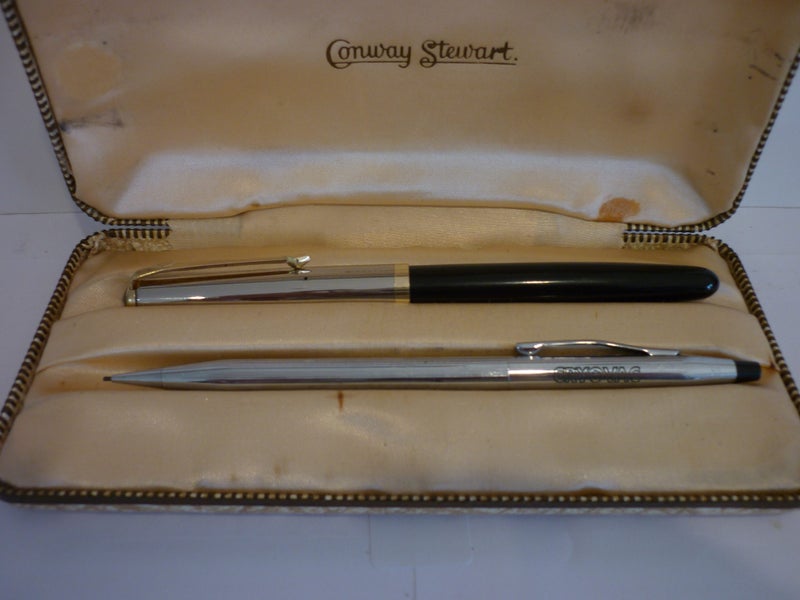CONWAY STEWART 14CT NIB FOUNTAIN PEN + PROP PENCIL. Carousel 1