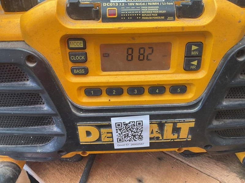 DeWalt Radio Carousel 2