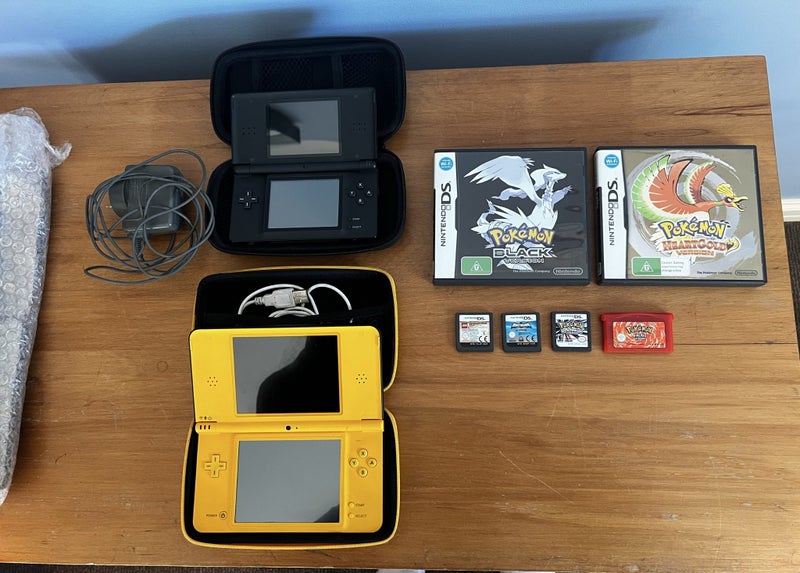 Nintendo Pokemon Bundle Carousel 1