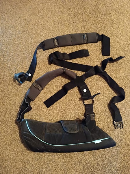 Formfit shoulder brace , Össur , medium with sling Carousel 1