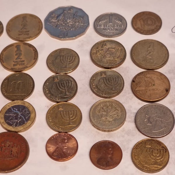 25 World Wide Coins.. Here's bargain for the collector Carousel 1