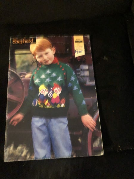 Knitting pattern Gnome sweater Carousel 1