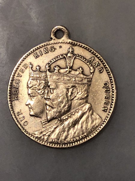 Our Beloved King And Queen “Happiness And Prosperity Be Thine” Medal Carousel 2