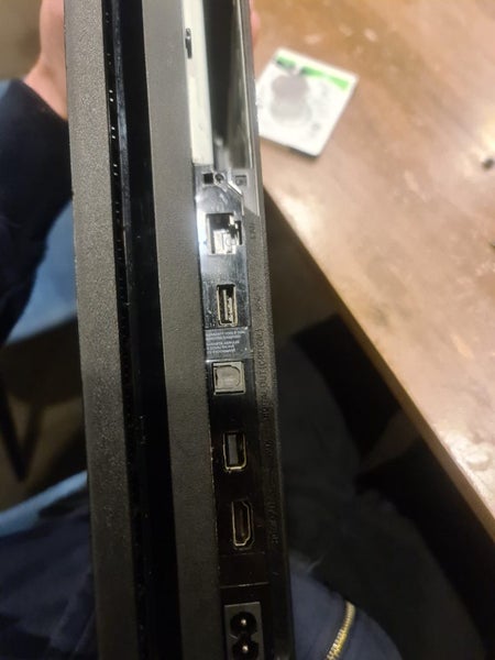 $1 Reserve Playstation 4 Pro 2TB CUH-7202B (PS4 PRO) Carousel 5