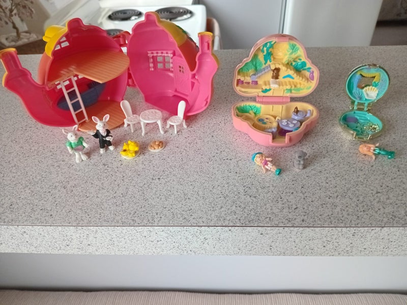 polly pockets Carousel 5