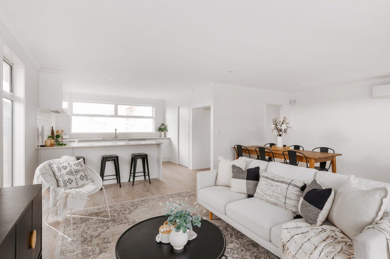 Turnkey Living in Beach Grove63614814628739114