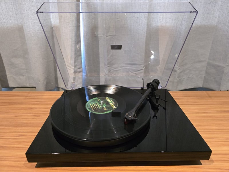 Project Debut Carbon Turntable Carousel 19