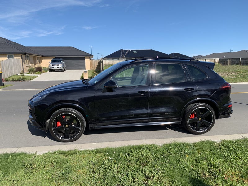2016 Porsche Cayenne Gts63612539893378113