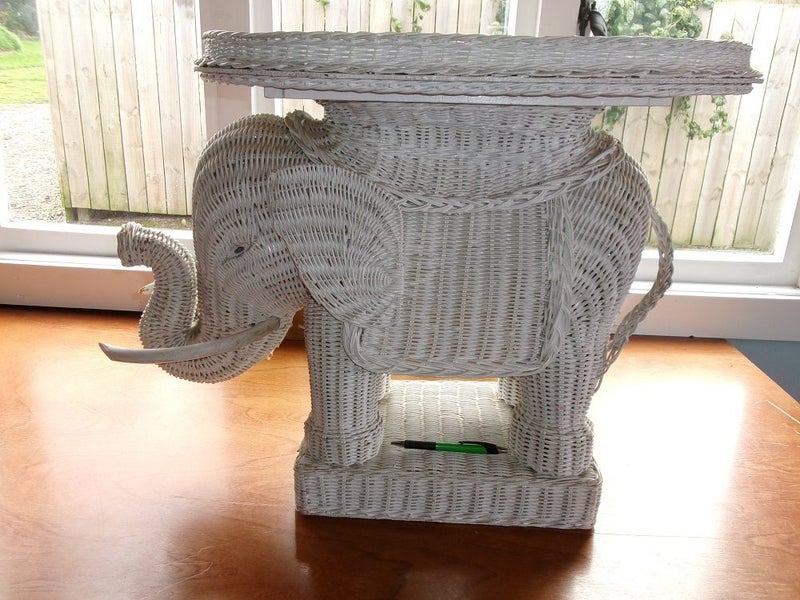 WHITE WICKER-WORK ELEPHANT SIDE-TABLE Carousel 1