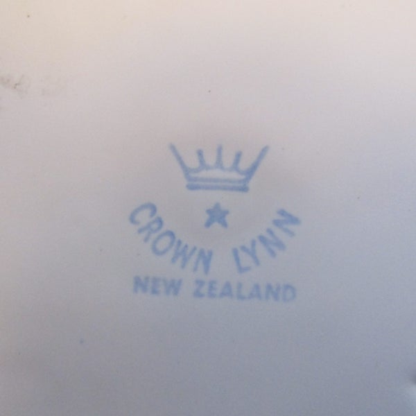 Crown Lynn # 666 Large Urn Vase With Shell Ears. Outstanding Condition. 1963. Carousel 7