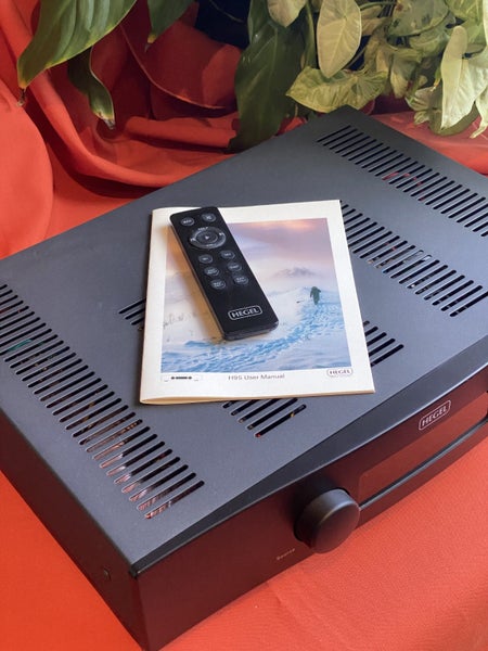 Hegel H95 Integrated Amplifier Carousel 2