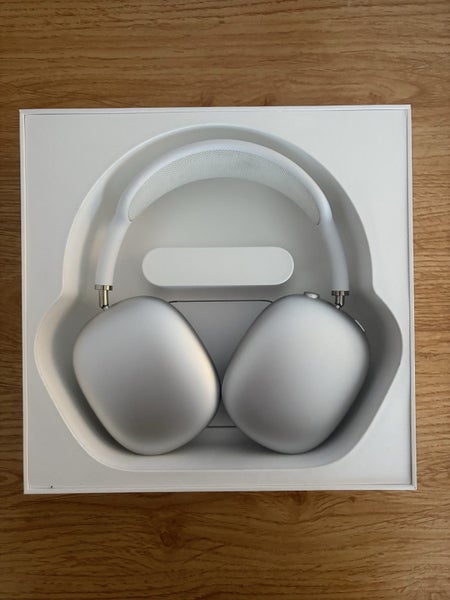 Airpod Max Generation 1 - Silver Carousel 1