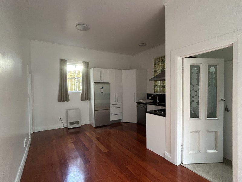 Thorndon, 2 bedrooms64462436338435114