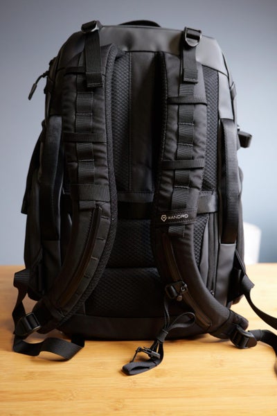WANDRD STRATUS 18L Everyday Camera Backpack (Black)63614579929601113