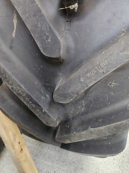 650/65R42 Michelin MultiBib Tractor Tyre Carousel 2