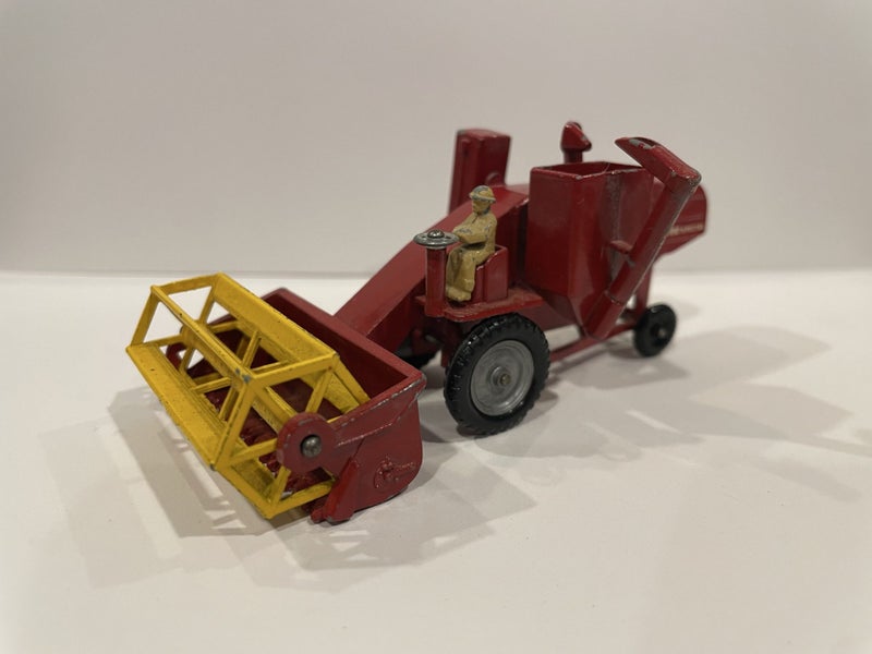 Collectable MASSEY FERGUSON 780 SPECIAL Carousel 2