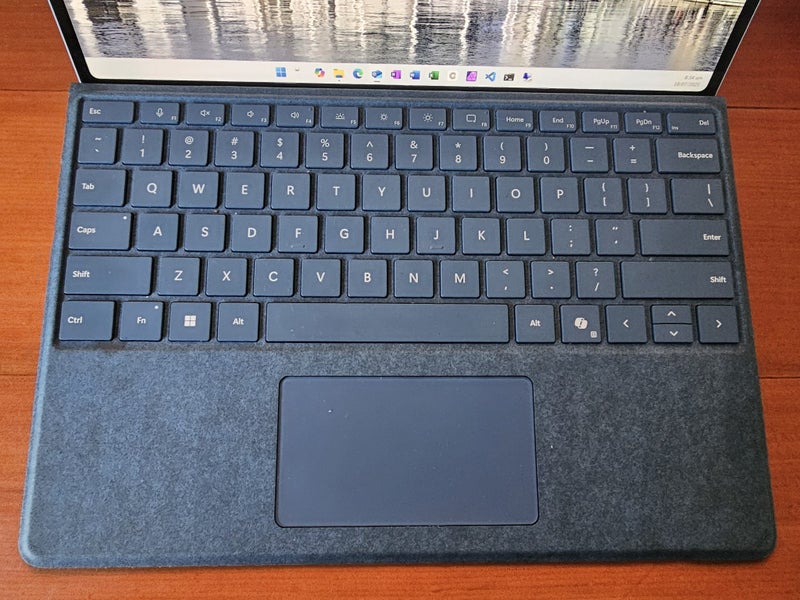 Microsoft Surface Pro 11 16 GB memory 1TB SSD63772865442307113