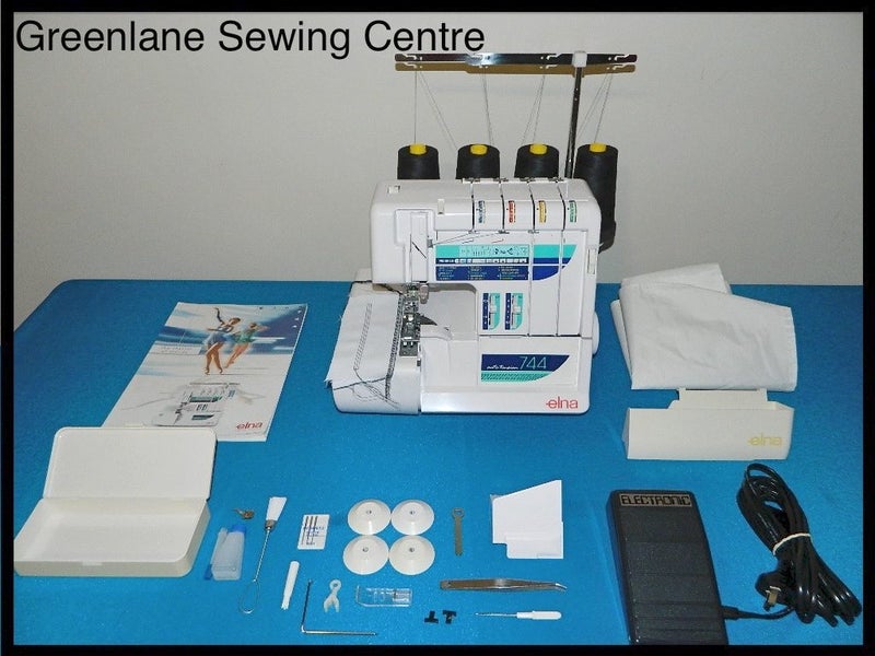 Elna 744 Overlocker/Coverhem Carousel 1