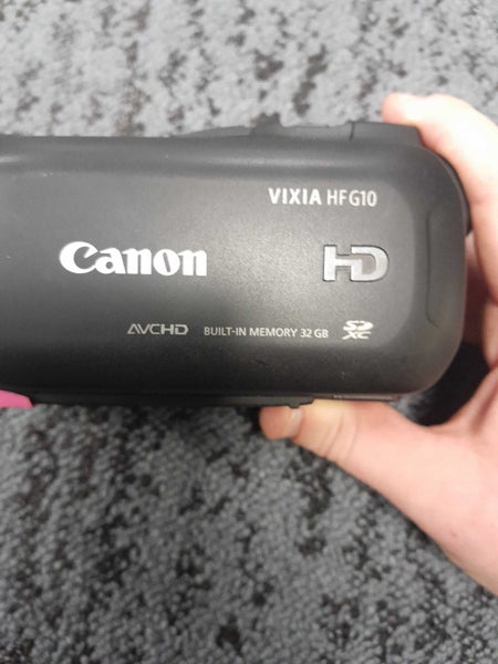Camcorder- Canon VIXIA HF G10636134969120011113
