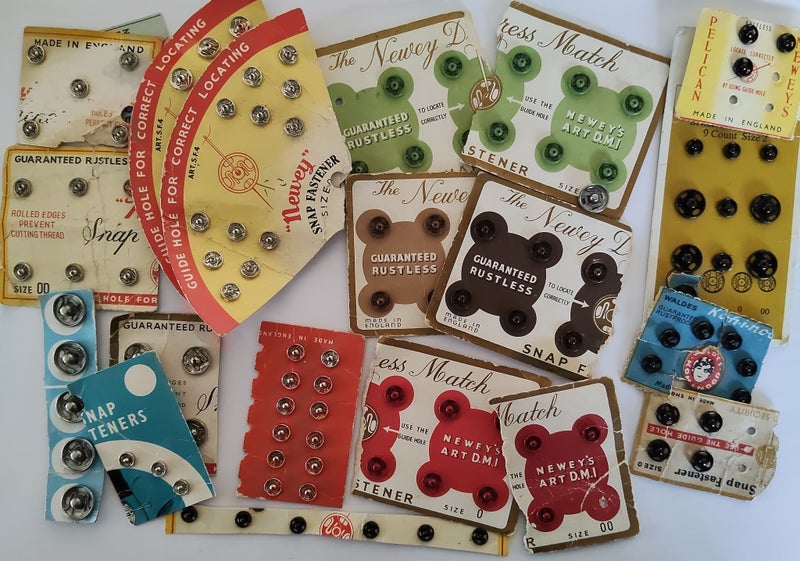 Vintage sewing notions original cards of press studs, poppers, snap fasteners Carousel 1