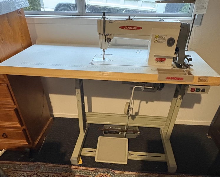 Janome DB J70L is a lockstitch Industerial sewing machine Carousel 1