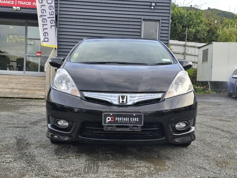 2013 Honda Fit Shuttle Hybrid Smart Selection63612542089729111