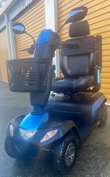 Invacare Pegasus Metro Mobility Scooter Carousel 1