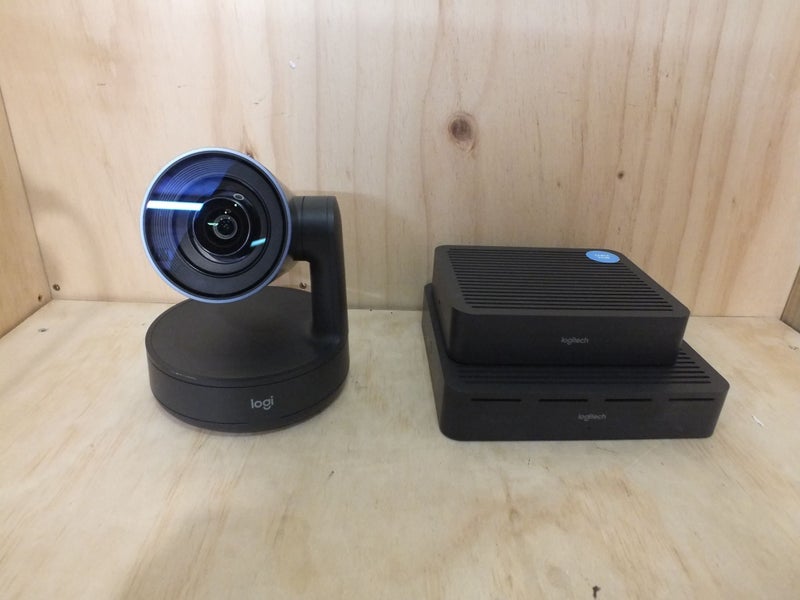 LOGITECH RALLY 4K PTZ MODULAR VIDEO CONFERENCE CAMERA AND HUB BUNDLE Carousel 1