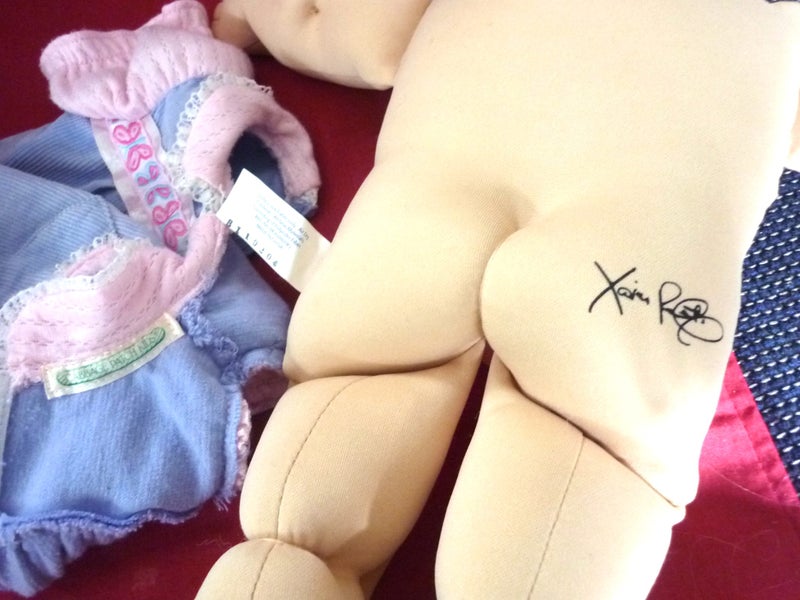 Cabbage Patch doll with genuine clothes Carousel 6