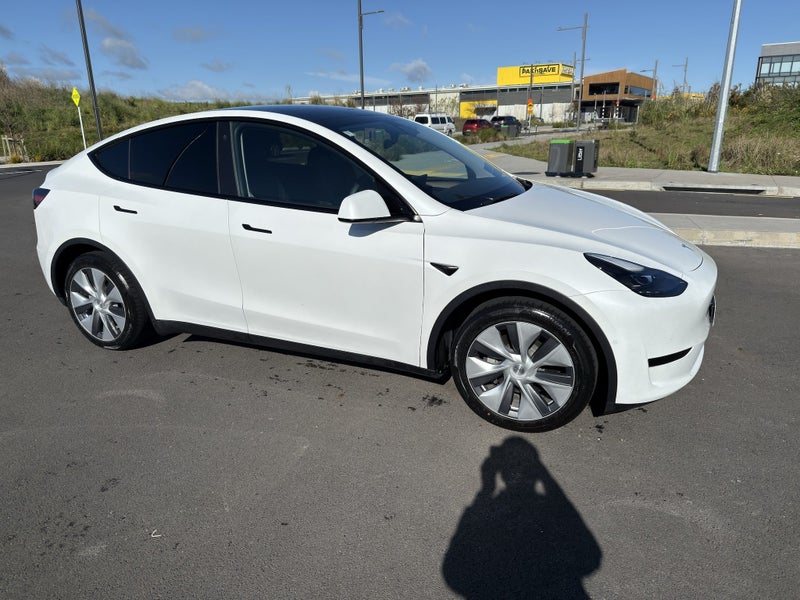 2022 Tesla Model Y Rear Wheel Drive63612851337217113