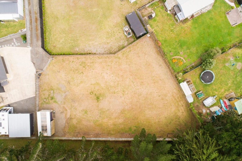 Image 3 of 7