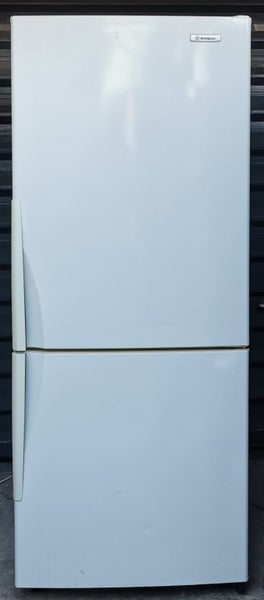 Westinghouse 370L Fridges Freezer Carousel 1