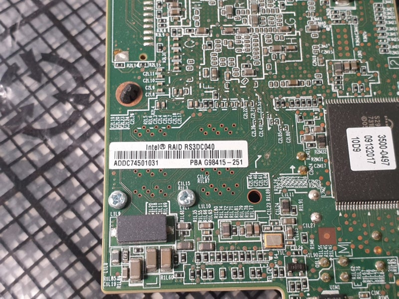 Intel RS3DC040 PCI-E 3.0 x8 SATA / SAS Controller Card & Cable set Carousel 3