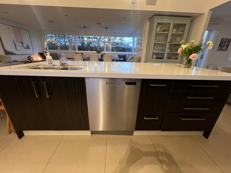 New Reno - Quality, Modern Kitchen available Carousel 6