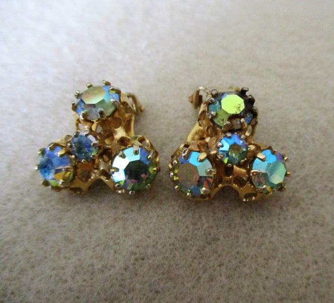 Vintage AUSTRIAN crystal Aurora Borealis earrings – Carousel 1