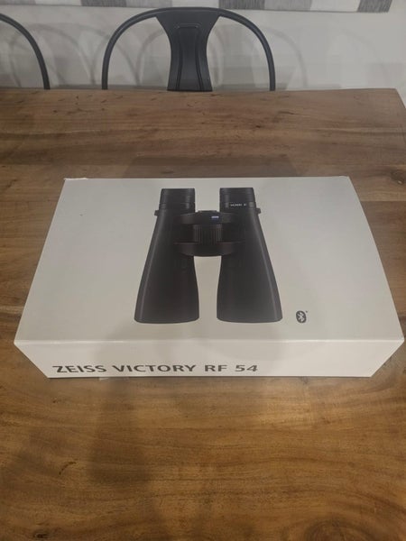 Zeiss Victory RF 10x54 Carousel 1