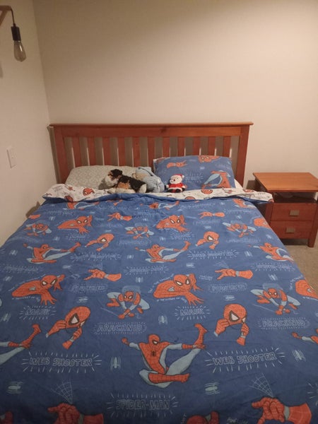 Queen size bed with mattress and 2x matching side tables Carousel 1