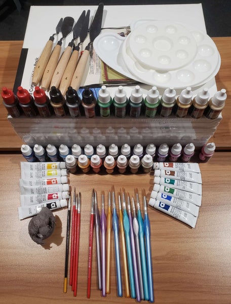 Beginner Art Bundle, D&D Model War Paint, Brushes etc. Carousel 1