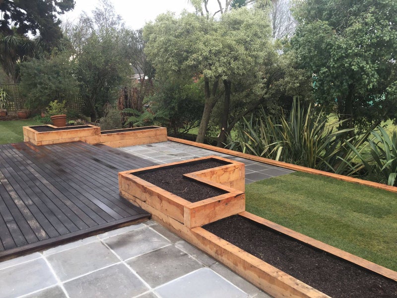 Macrocarpa 200x100x6000mm Sleeper Carousel 3