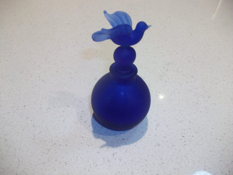 COLBALT BLUE PERFUME BOTTLE EARLY? Carousel 1